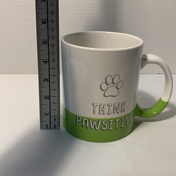 Extra large dog lovers coffee mug. Says THINK PAWSITIVE. 32 ounces - Picture 6 of 7